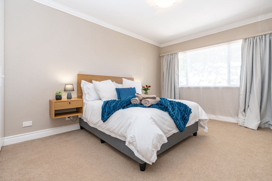To Let 1 Bedroom Property for Rent in Three Anchor Bay Western Cape